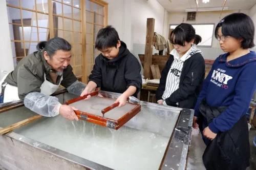 山路紙工房奥野紙漉き体験